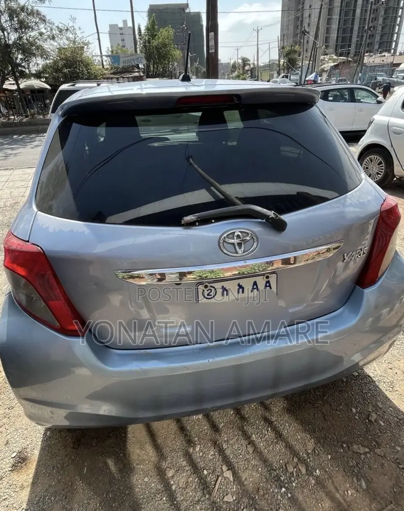 Toyota Yaris 2011 Blue