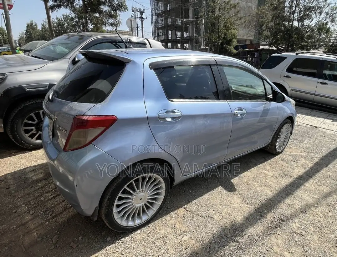 Toyota Yaris 2011 Blue