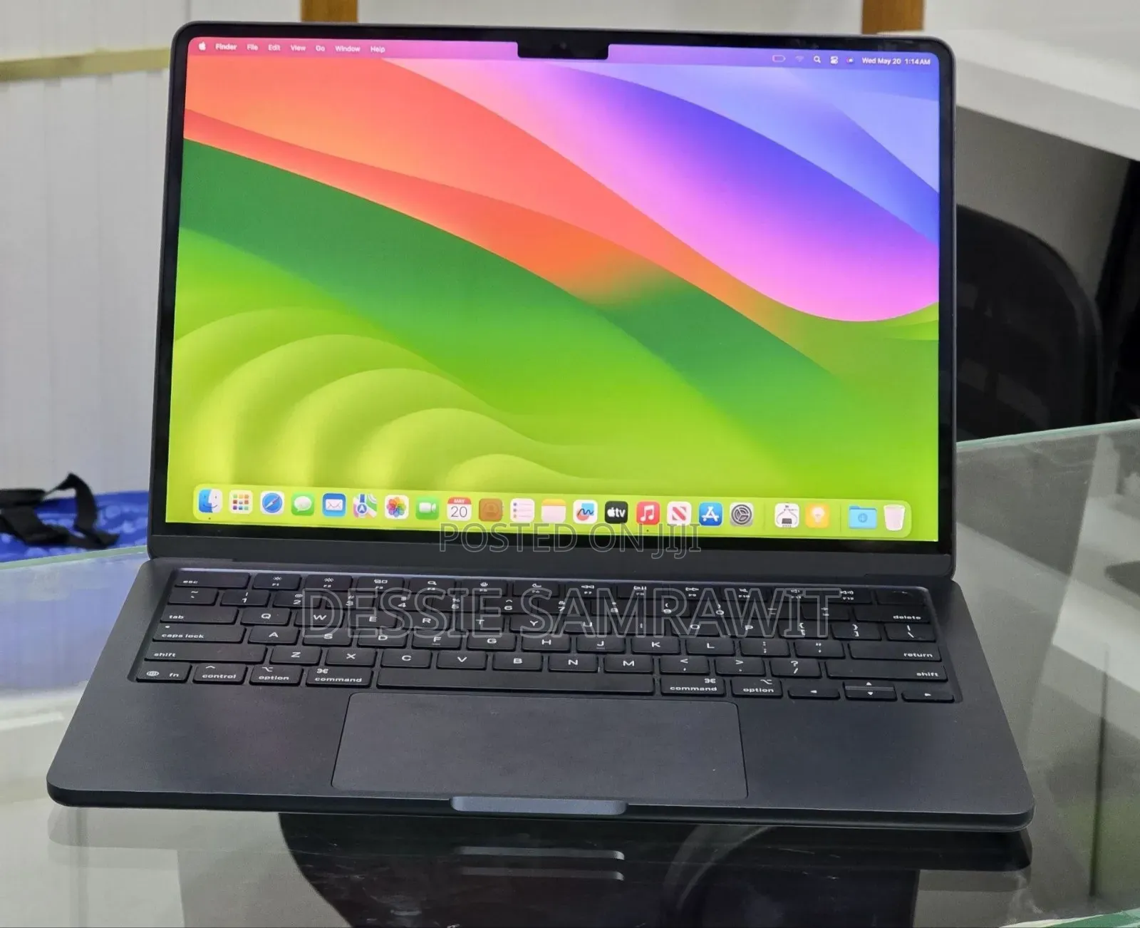 New Apple MacBook Air 2024 M3 13-inch 24GB Intel Core i5 SSD 512GB