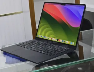 New Apple MacBook Air 2024 M3 13-inch 24GB Intel Core i5 SSD 512GB