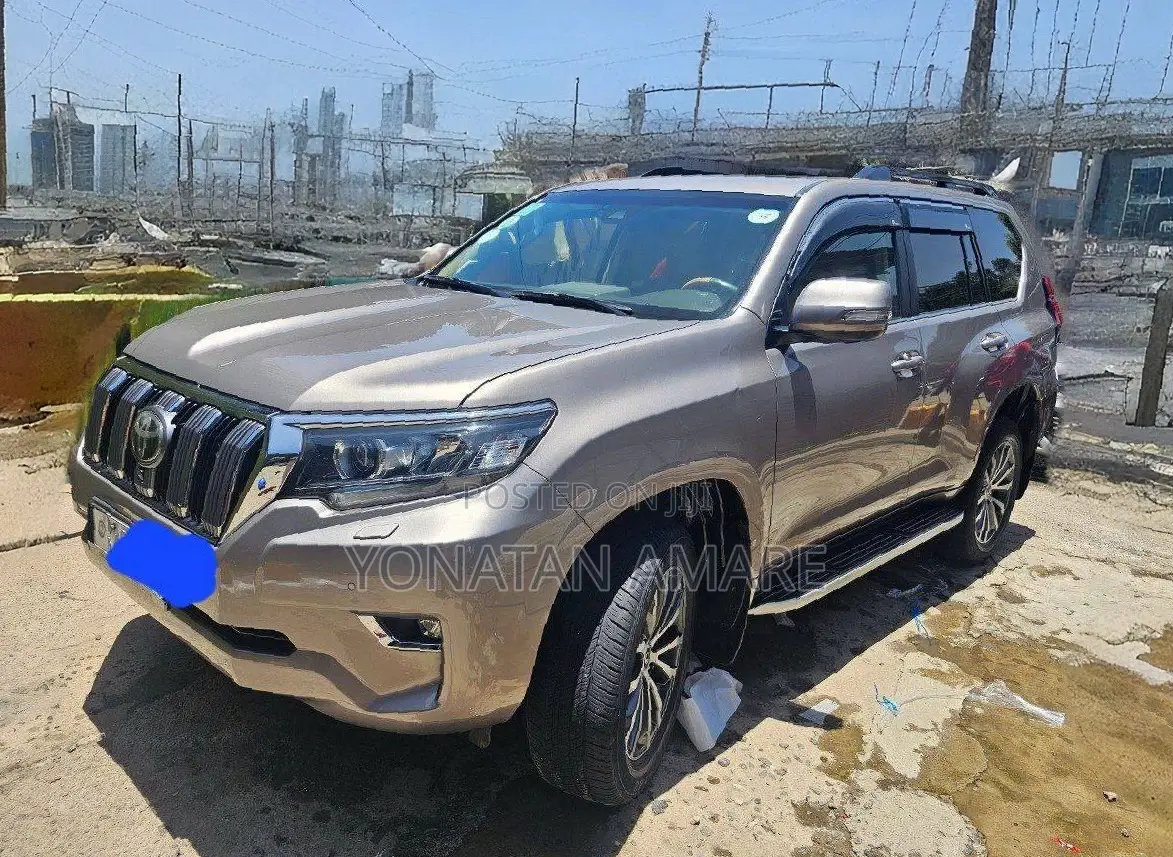 Toyota Land Cruiser Prado 2021 Gold