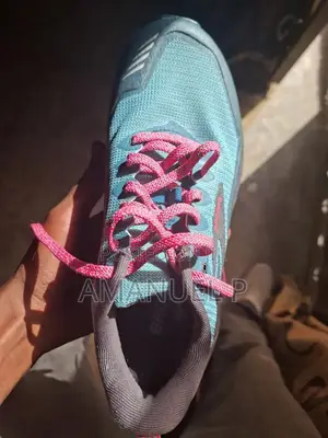 Brooks Cascadia 16 W