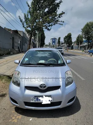 Toyota Yaris 2010 Burgundy