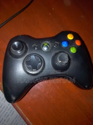 Xbox 360 With 2 Controller