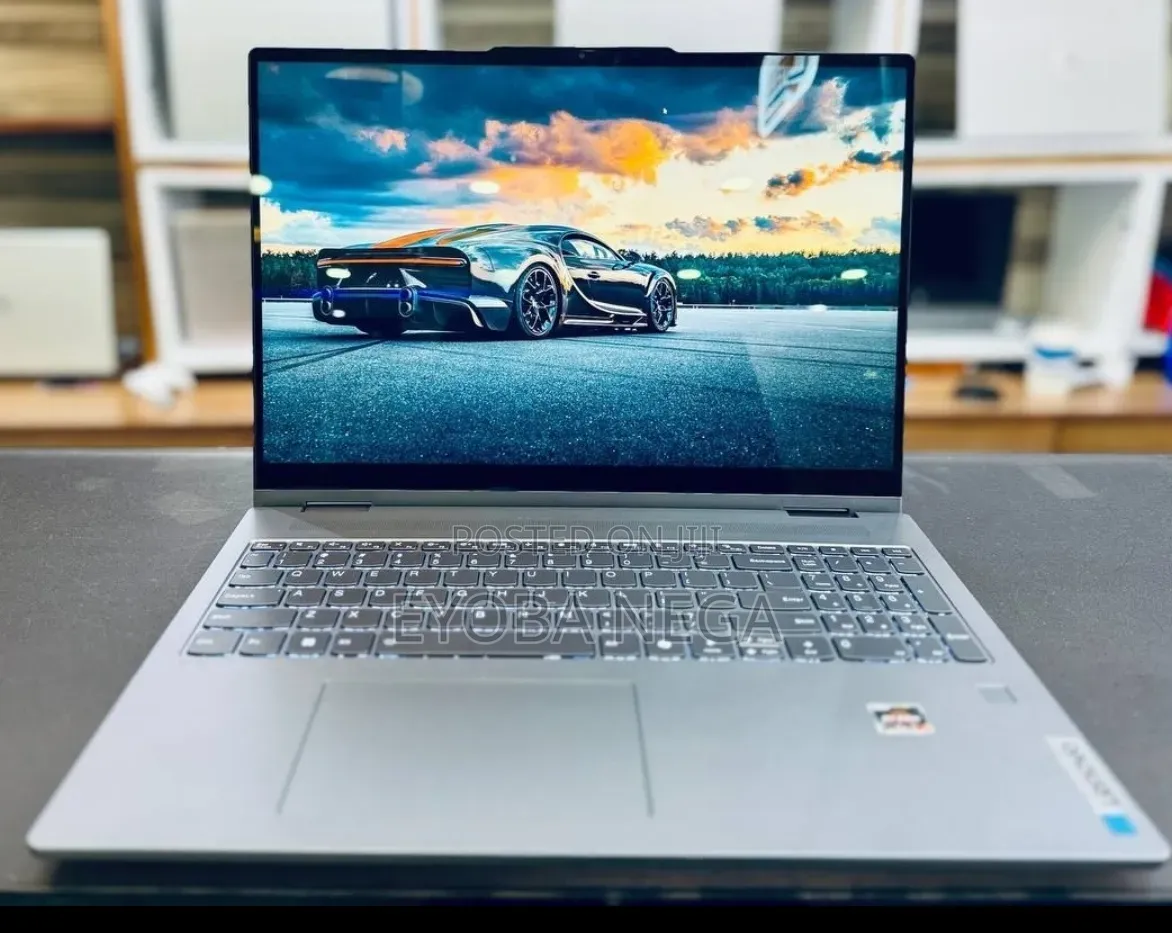 New Laptop Lenovo Yoga 7i 16GB AMD Ryzen 7 SSD 512GB