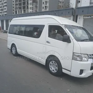 Toyota HiAce 2017 White