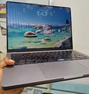 New Laptop Apple MacBook Pro M1 16GB Apple M1 Pro SSD 512GB