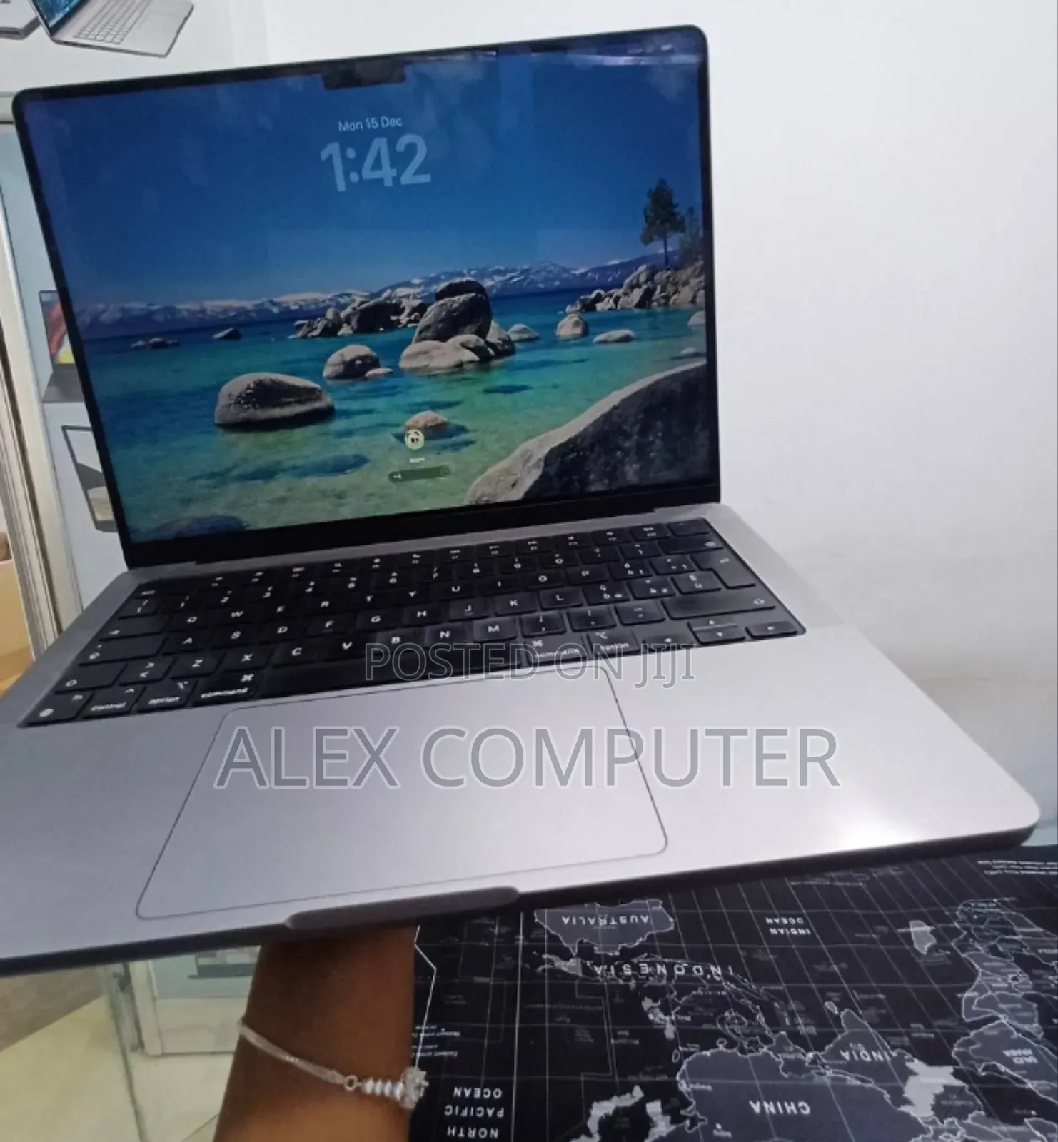 New Laptop Apple MacBook Pro M1 16GB Apple M1 Pro SSD 512GB