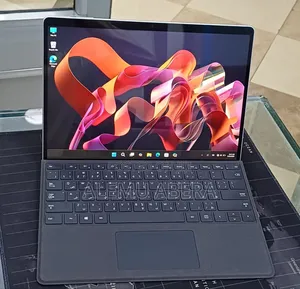 New Laptop Microsoft Surface Pro 9 16GB Intel Core i7 SSD 512GB