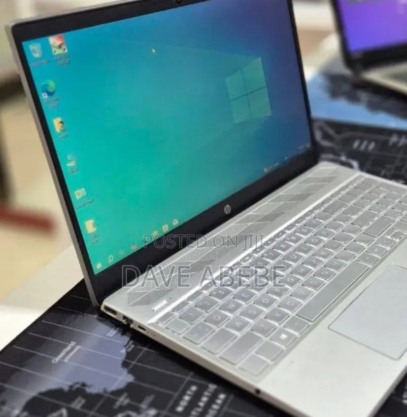 New Laptop HP Pavilion 15 8GB Intel Core i5 SSD 256GB