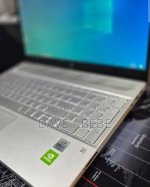 New Laptop HP Pavilion 15 8GB Intel Core i5 SSD 256GB