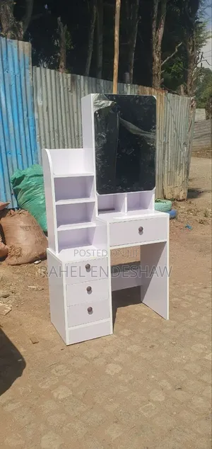 Luxury Laminated MDF Dresser
