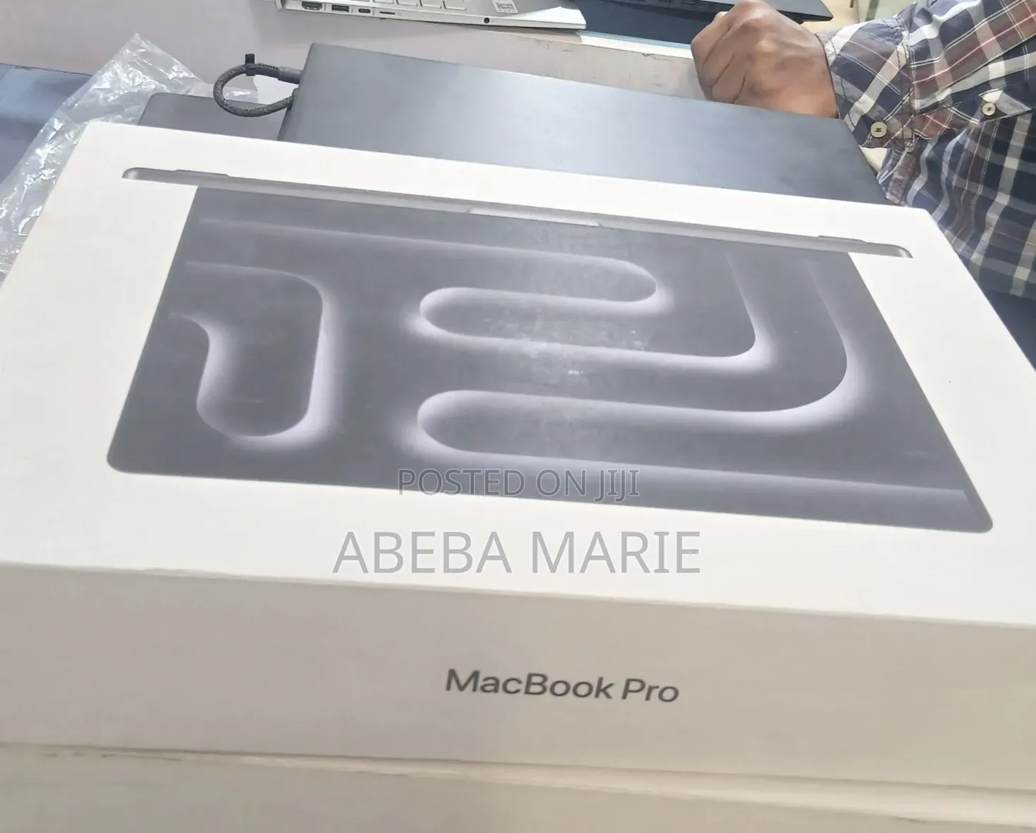 New Apple MacBook Pro 2024 M3 Max 16-inch 36GB Apple M3 Max SSD 1T