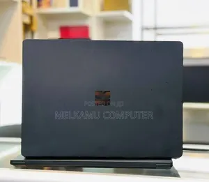 New Laptop Microsoft Surface Book 2 16GB Intel Core i7 SSD 512GB