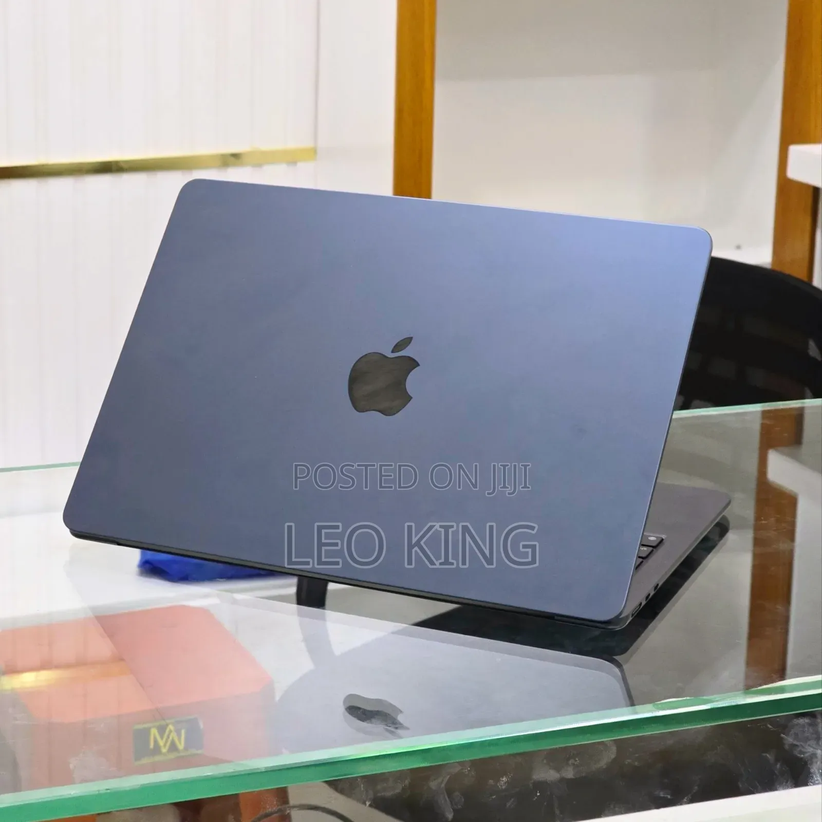 New Laptop Apple MacBook Air 2025 M4 13-inch 16GB Apple M4 SSD 256GB