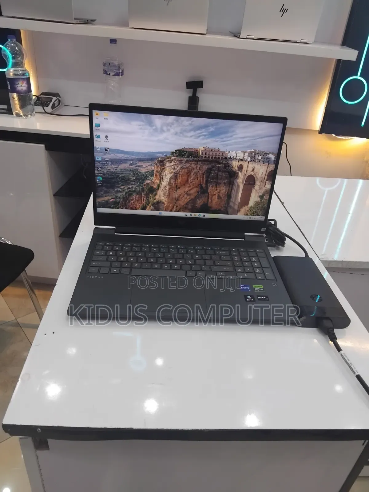 New Laptop HP Spectre 16GB Intel Core i7 SSD 512GB