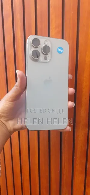 New Apple iPhone 15 Pro Max 256 GB Green