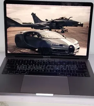 New Laptop Apple MacBook Pro 2017 8GB Intel Core i5 SSD 256GB