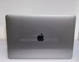 New Laptop Apple MacBook Pro 2017 8GB Intel Core i5 SSD 256GB