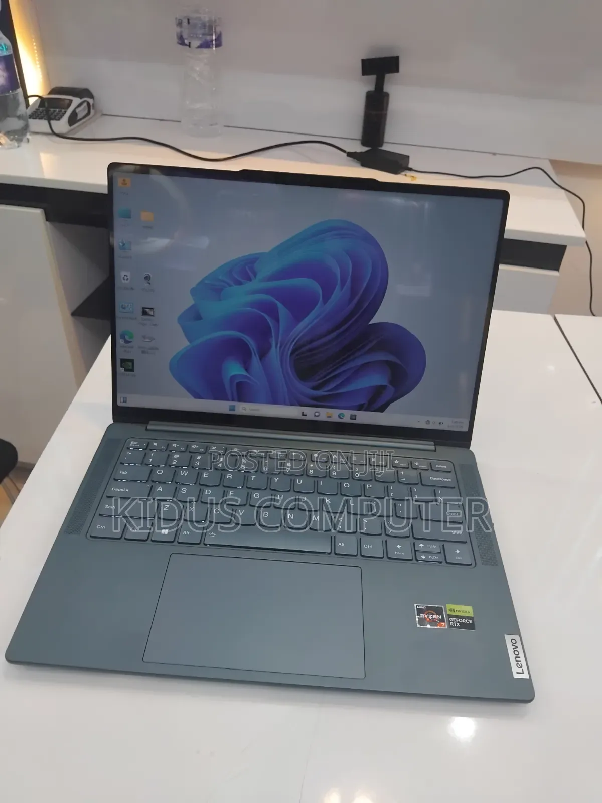 New Laptop Lenovo Yoga 2 16GB AMD Ryzen 7 SSD 512GB