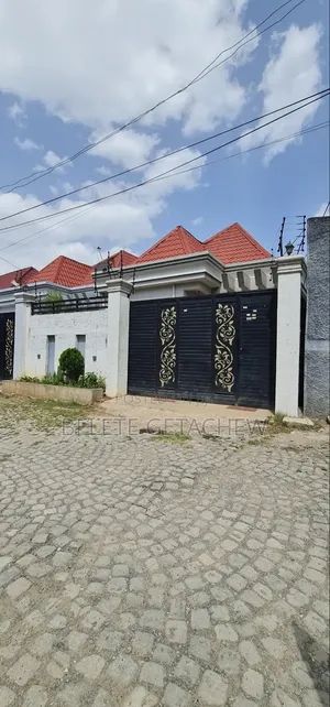 3bdrm Villa in Ayat, Luxury Villa, Bole for sale