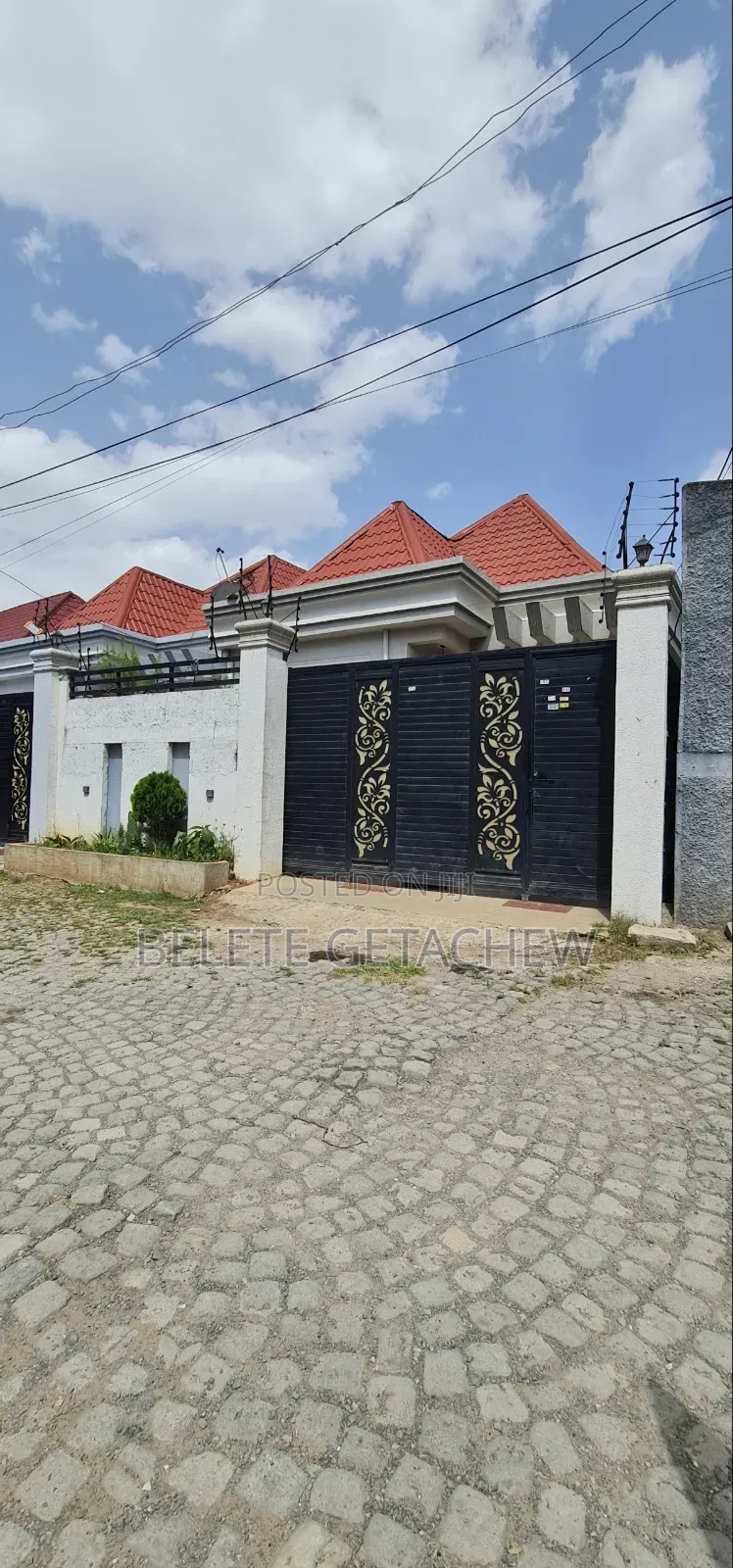 3bdrm Villa in Ayat, Luxury Villa, Bole for sale