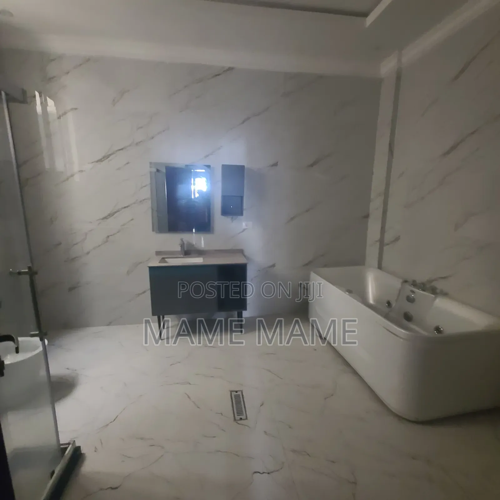 7bdrm House in Addis Abeba, Bole for rent