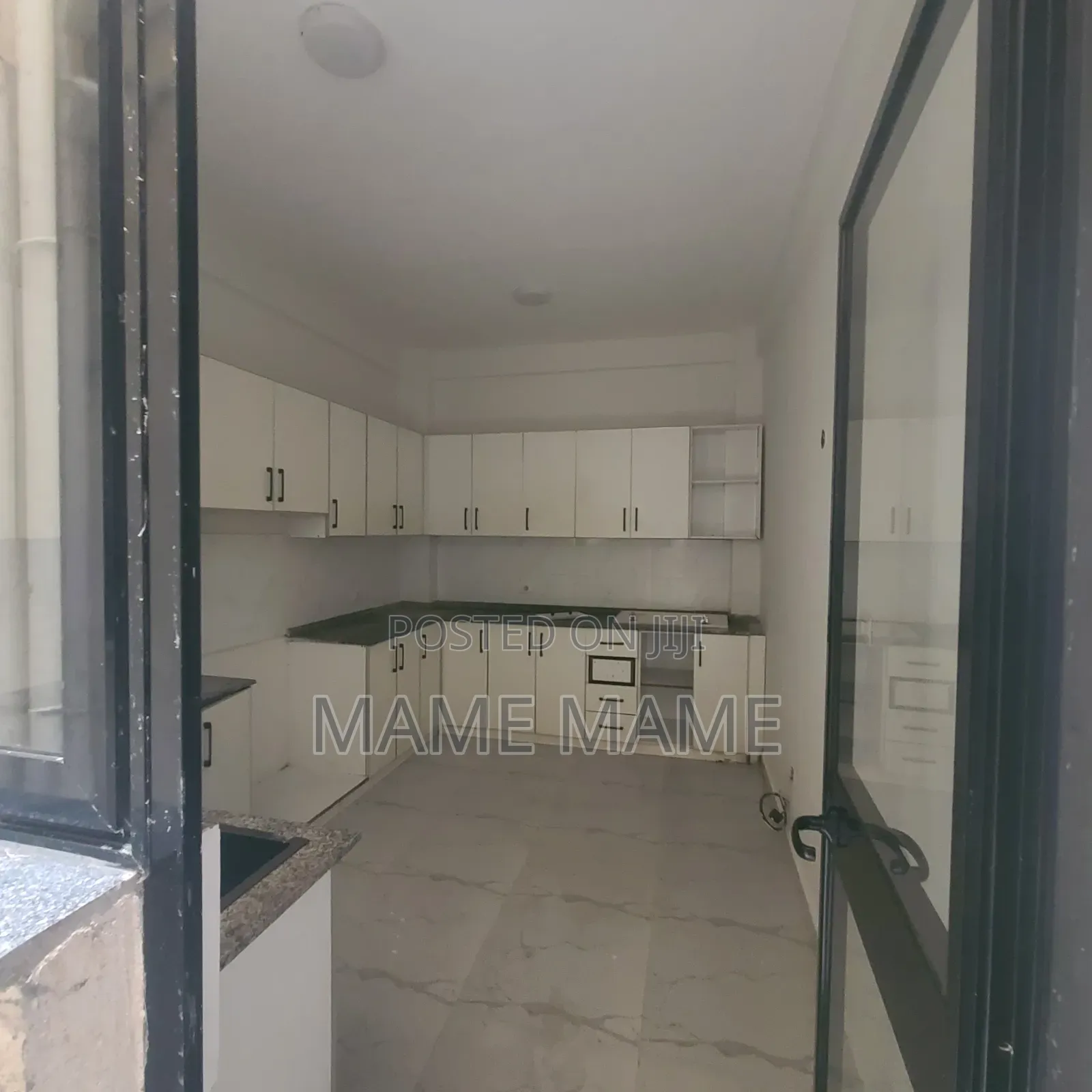 7bdrm House in Addis Abeba, Bole for rent