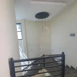 8bdrm House in Addis Abeba, Bole for rent