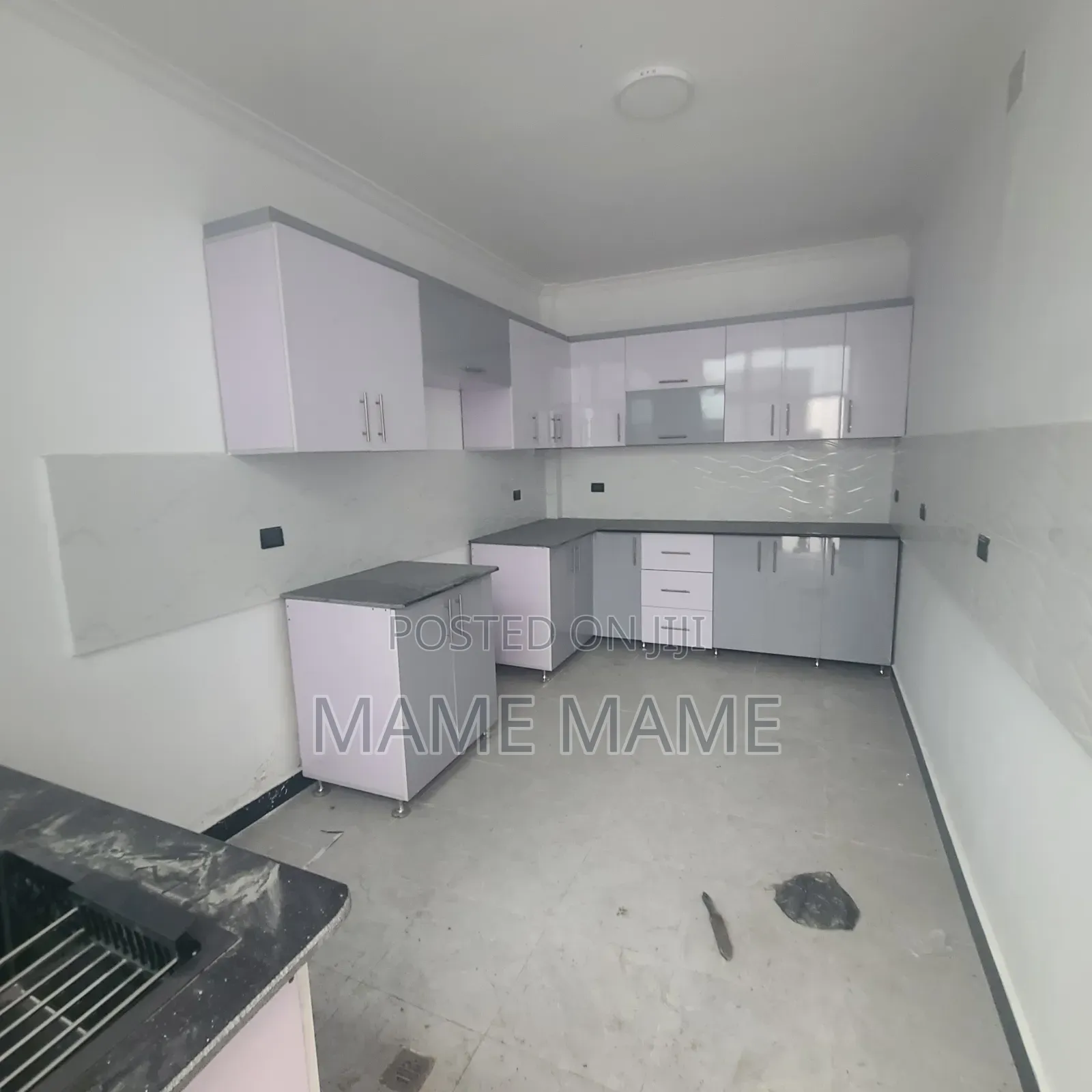 8bdrm House in Addis Abeba, Bole for rent