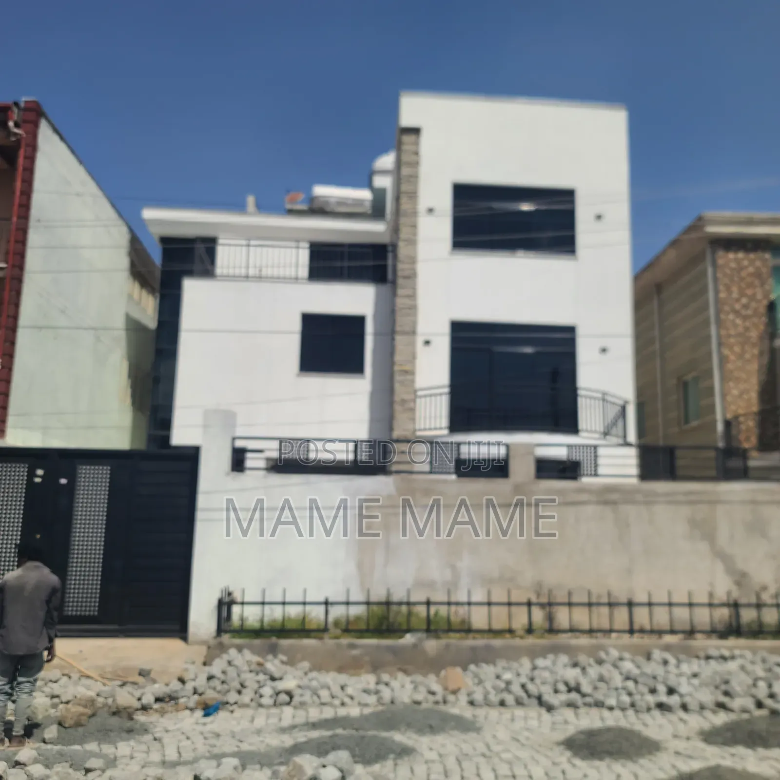 8bdrm House in Addis Abeba, Bole for rent