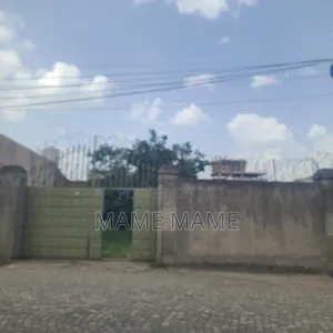3bdrm House in Addis Abeba, Bole for sale