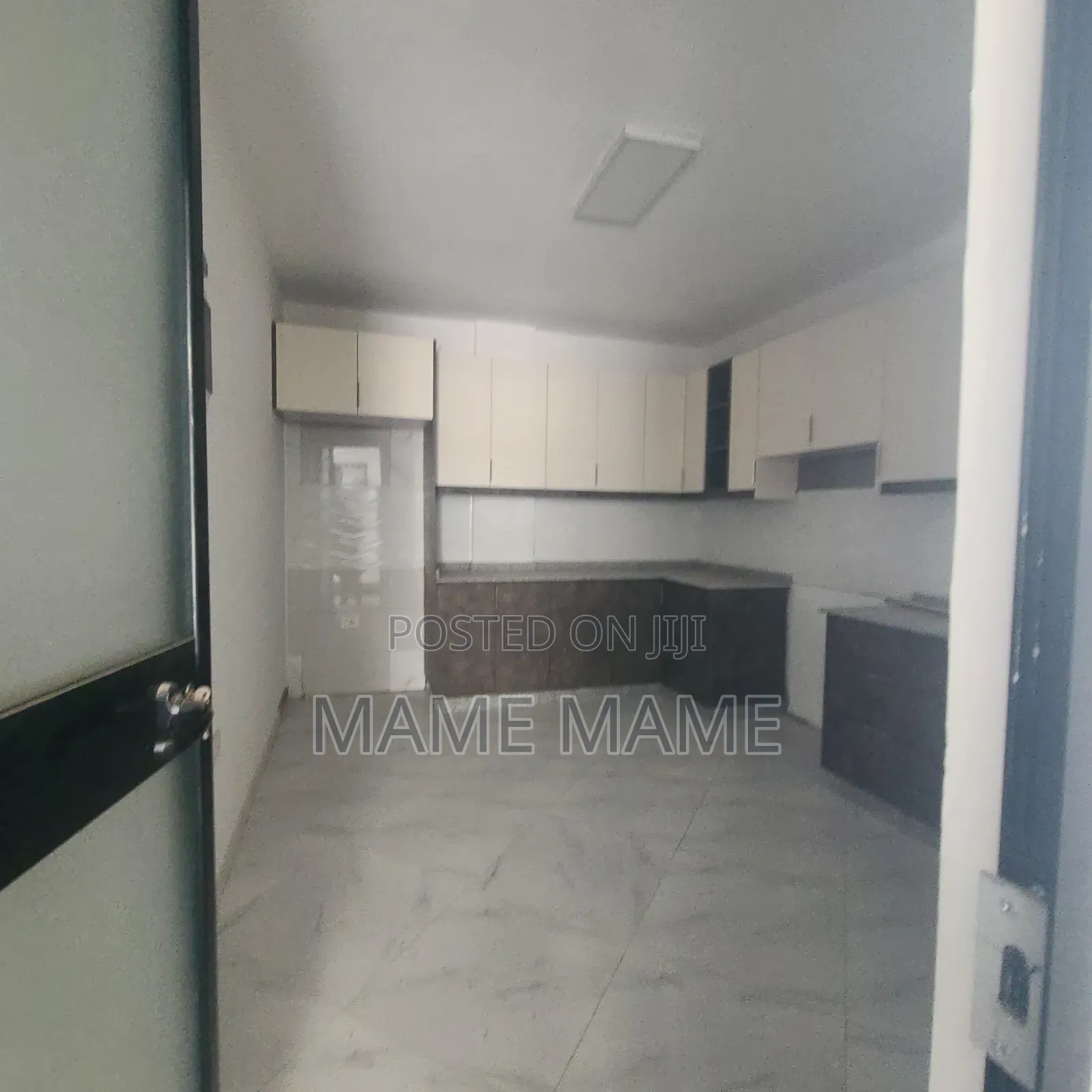 7bdrm House in Addis Abeba, Bole for rent