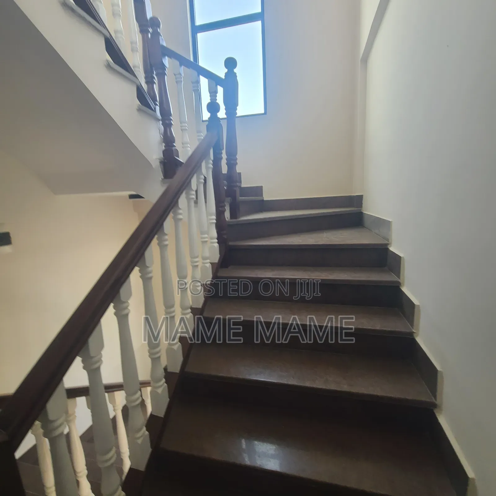 7bdrm House in Addis Abeba, Bole for rent