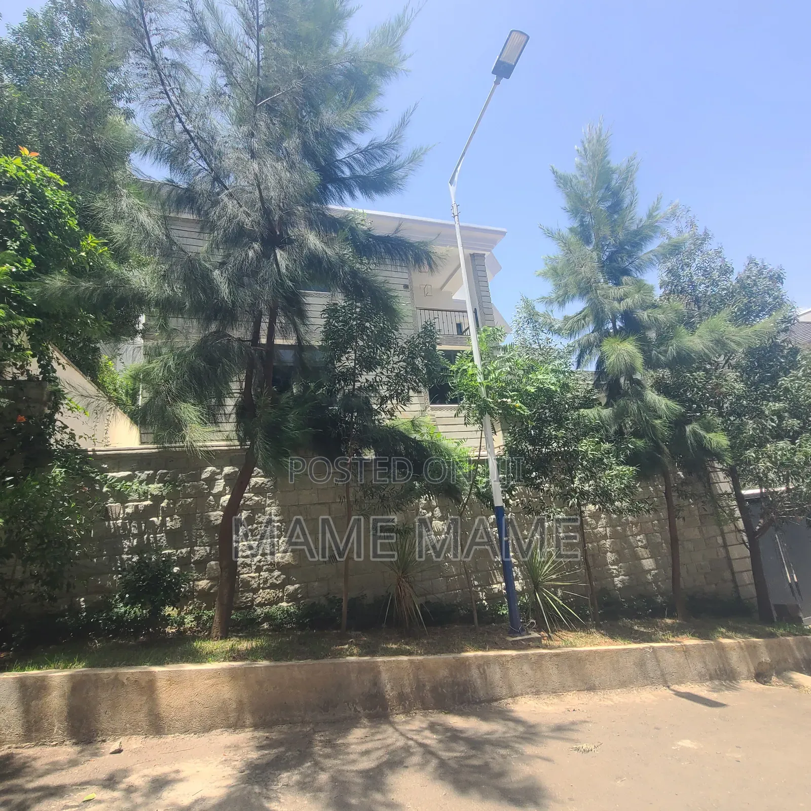 9bdrm House in Addis Abeba, Bole for sale