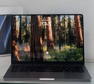 New Laptop Apple MacBook Pro 16GB Apple M2 SSD 512GB