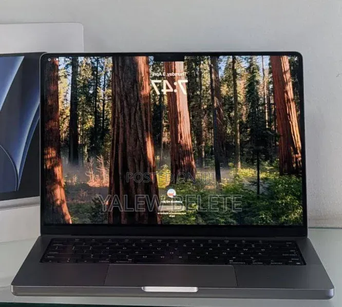 New Laptop Apple MacBook Pro 16GB Apple M2 SSD 512GB