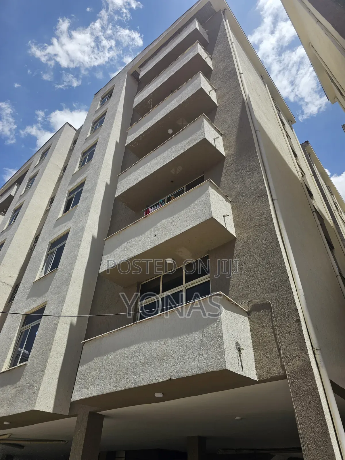 3bdrm Apartment in Amdehunrealestate, Nifas Silk-Lafto for sale