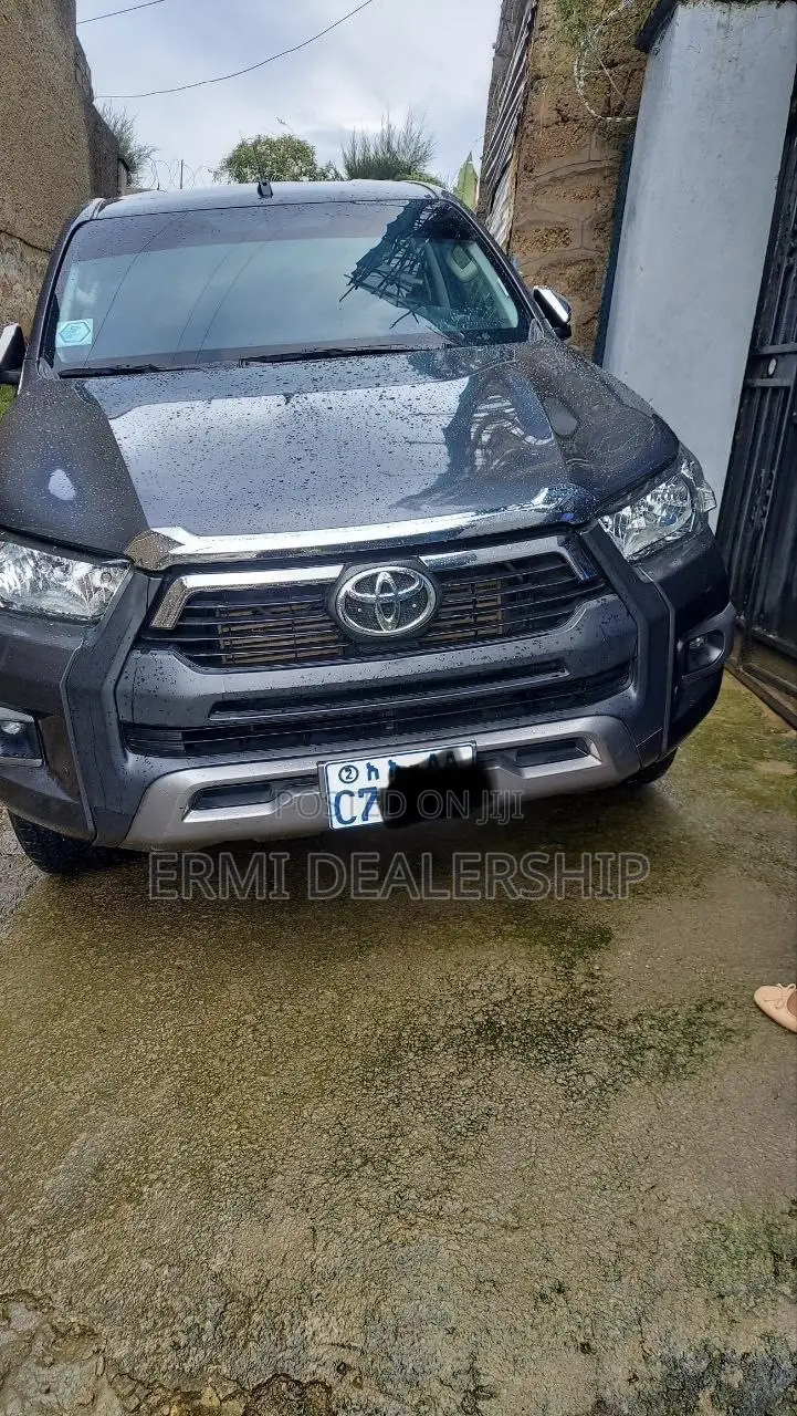Toyota Hilux Revo Double Cab Deisel 2.4 RWD 2021 Gray