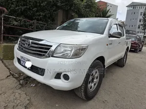 Toyota Hilux 2014 White