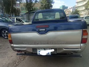 Mitsubishi L200 2002 Blue