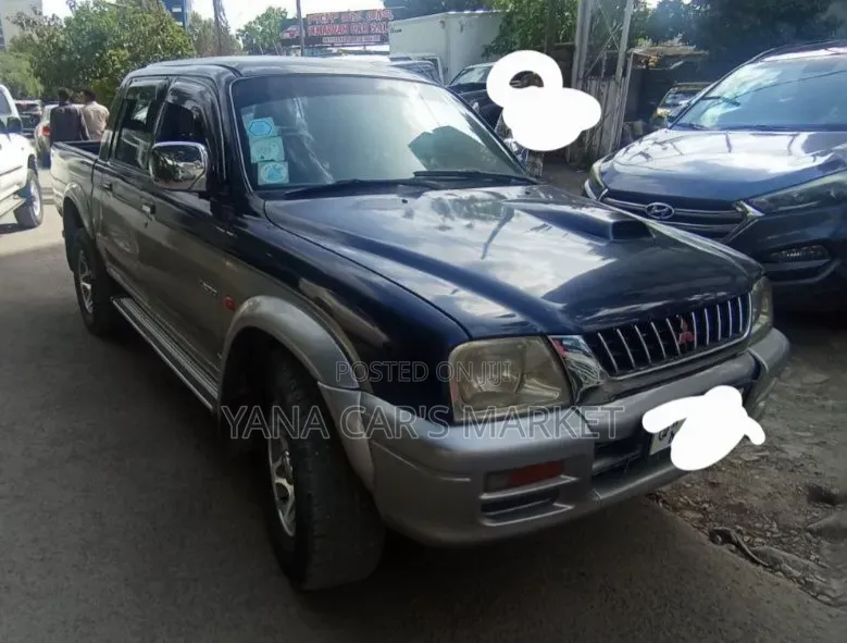 Mitsubishi L200 2002 Blue