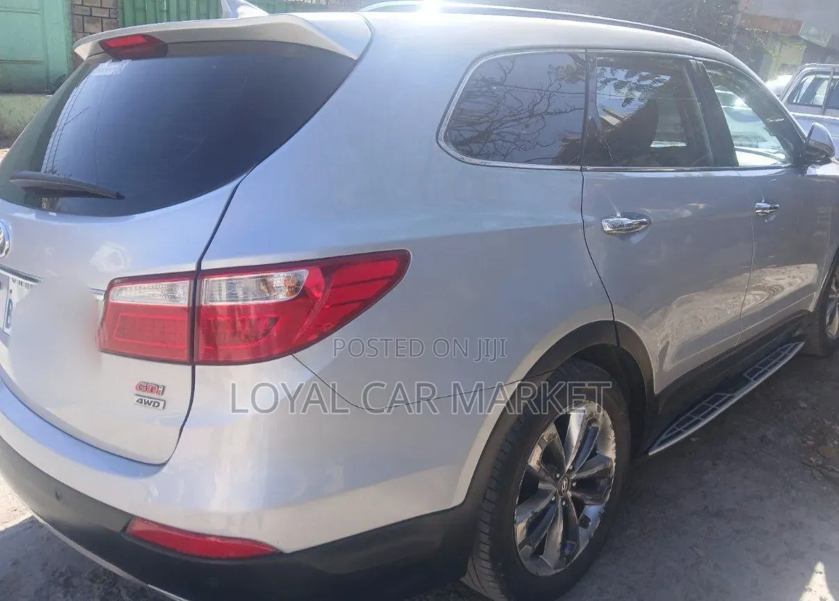 Hyundai Santa Fe 2016 Silver