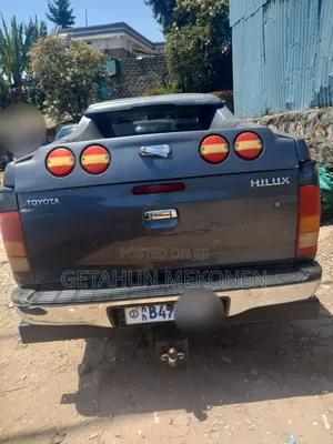 Toyota Hilux 2011 Blue