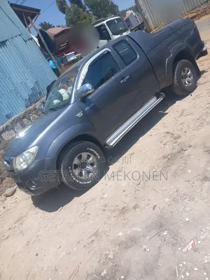 Toyota Hilux 2011 Blue