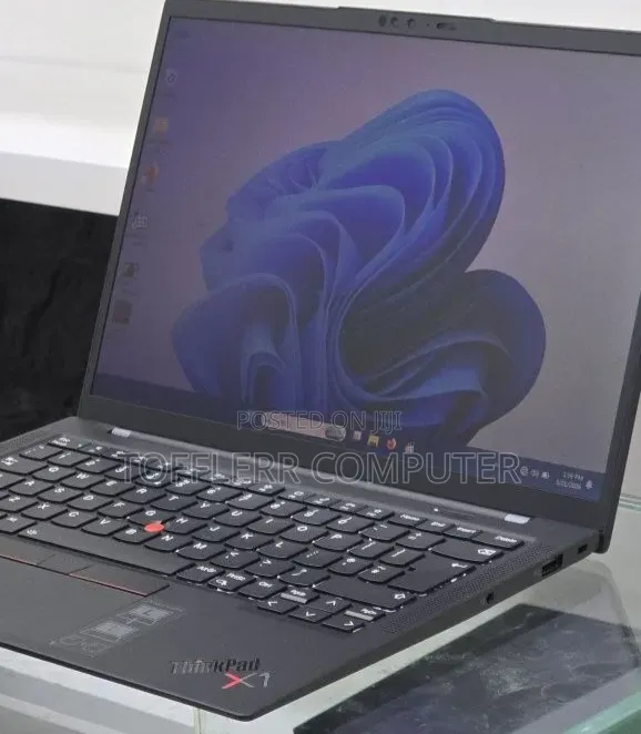New Laptop Lenovo ThinkPad X1 Carbon 16GB Intel Core i7 SSD 512GB