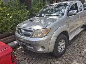Toyota Hilux 2006 Silver