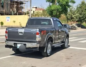 Toyota Hilux 2015 Gray
