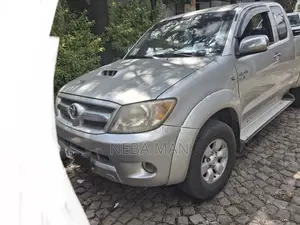 Toyota Hilux 2006 Silver