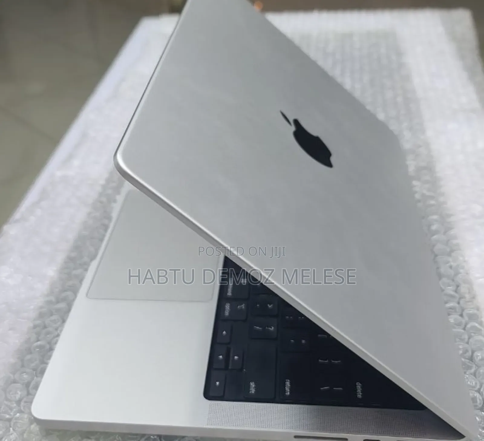 New Laptop Apple MacBook Pro 2021 M1 16GB Apple M1 Pro SSD 512GB
